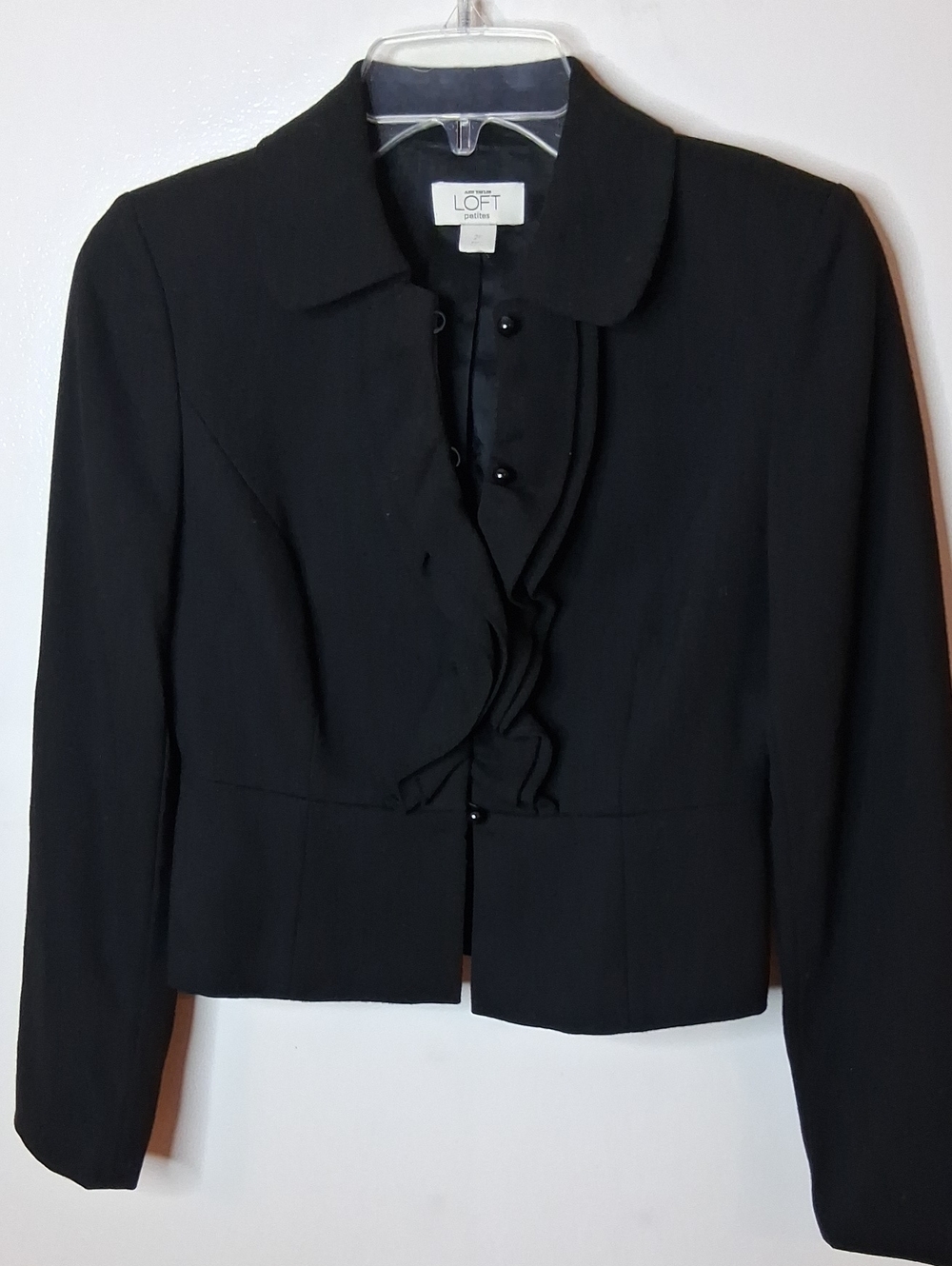 LOFT Women's Size 2/P Black Ruffle-Front Cropped Blazer. Office, minimalist, Fun